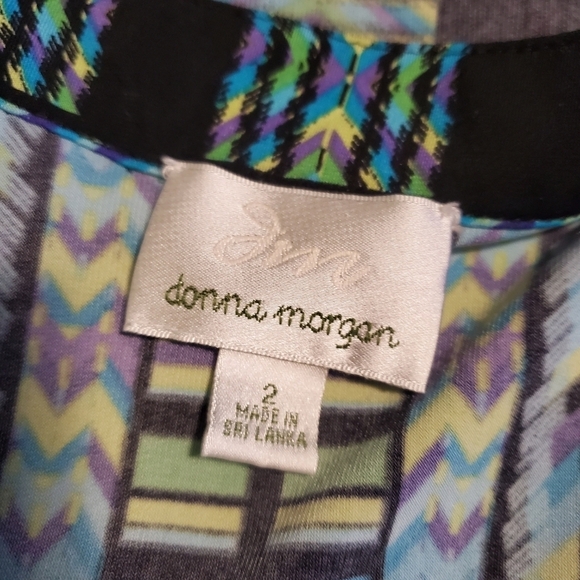 Donna Morgan Colorful Knit Sheath Dress Size 2, Aztec Print Vneck - Picture 7 of 10